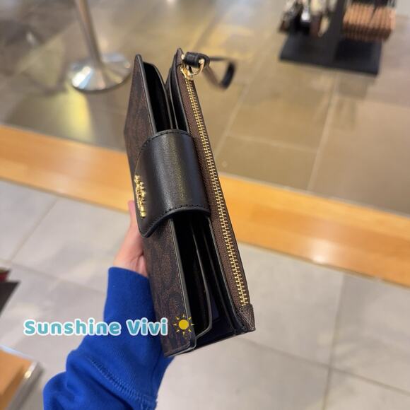 NWT COACH Tech Wallet in Colorblock Signature Canvas C2874 BROWN/BLACK - Picture 2 of 4